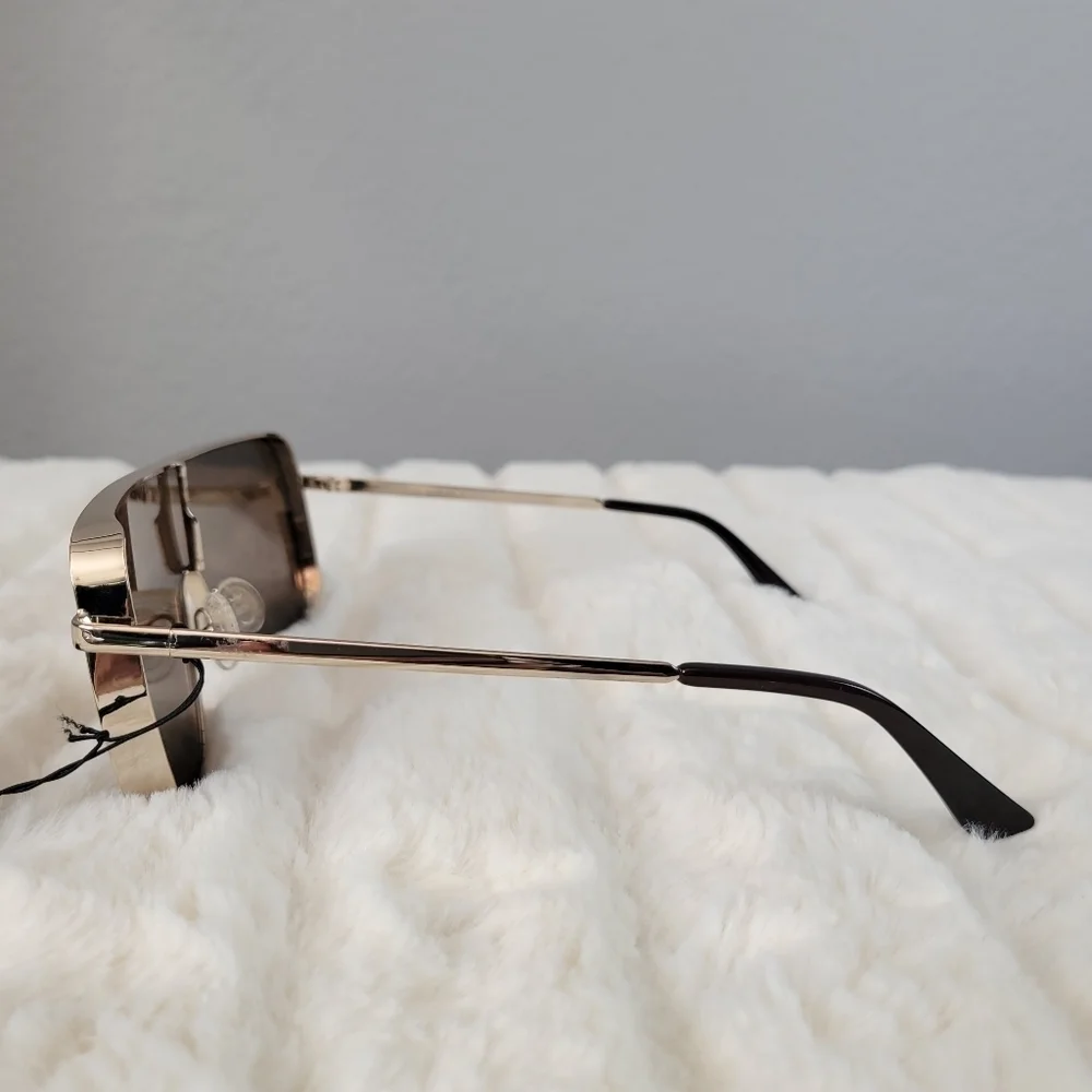 QUAY // ltd ed kylie jenner collab gold frame brown lens shield sunglasses